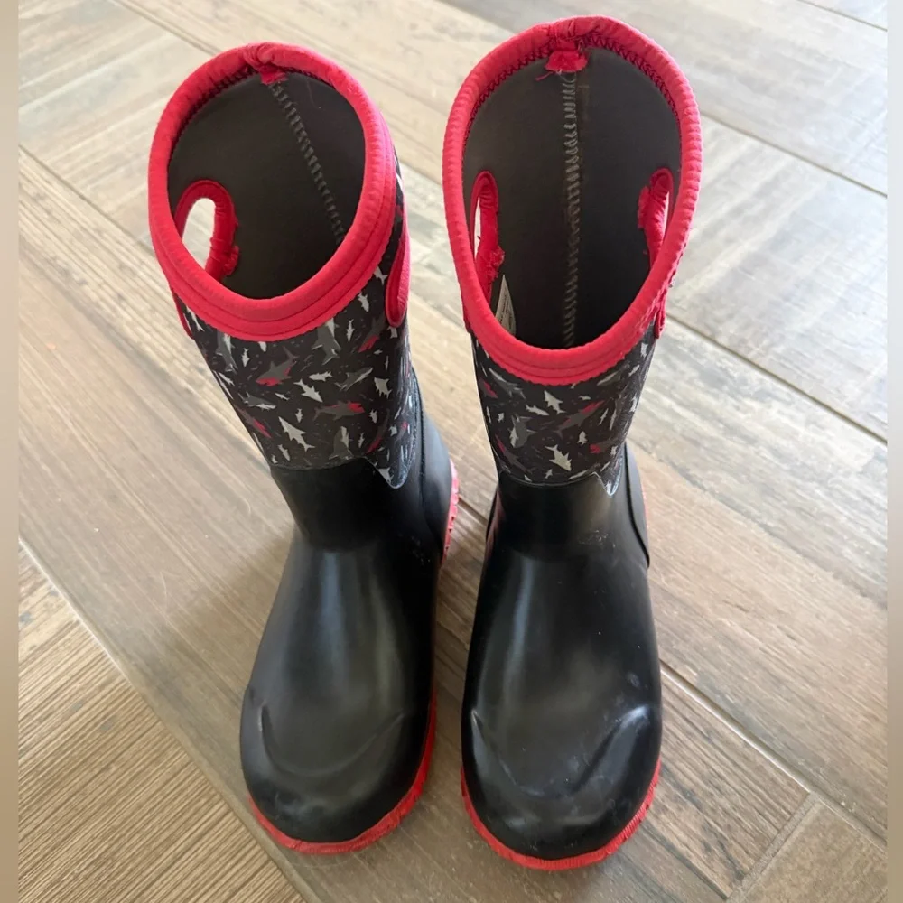 Kids Bogs classic Durham shark size 3